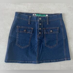 Levi’s jeans fashionable skirt.